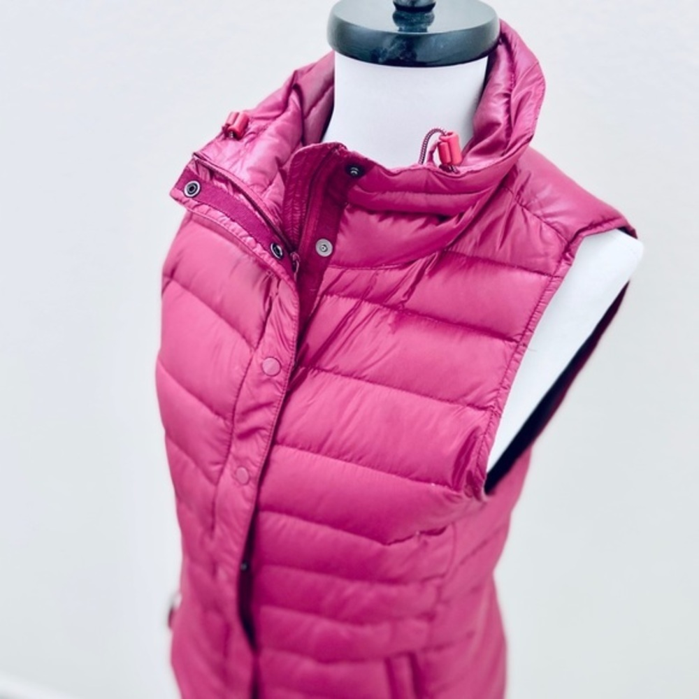 Vest - Picture 2 of 8
